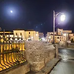 Casa Del Arco