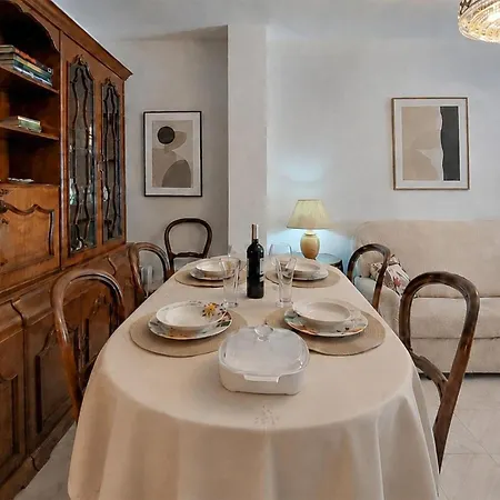 Casa Del Arco Apartment *